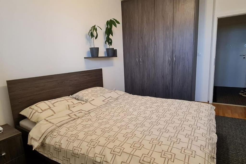Apartman Mima Загреб Экстерьер фото